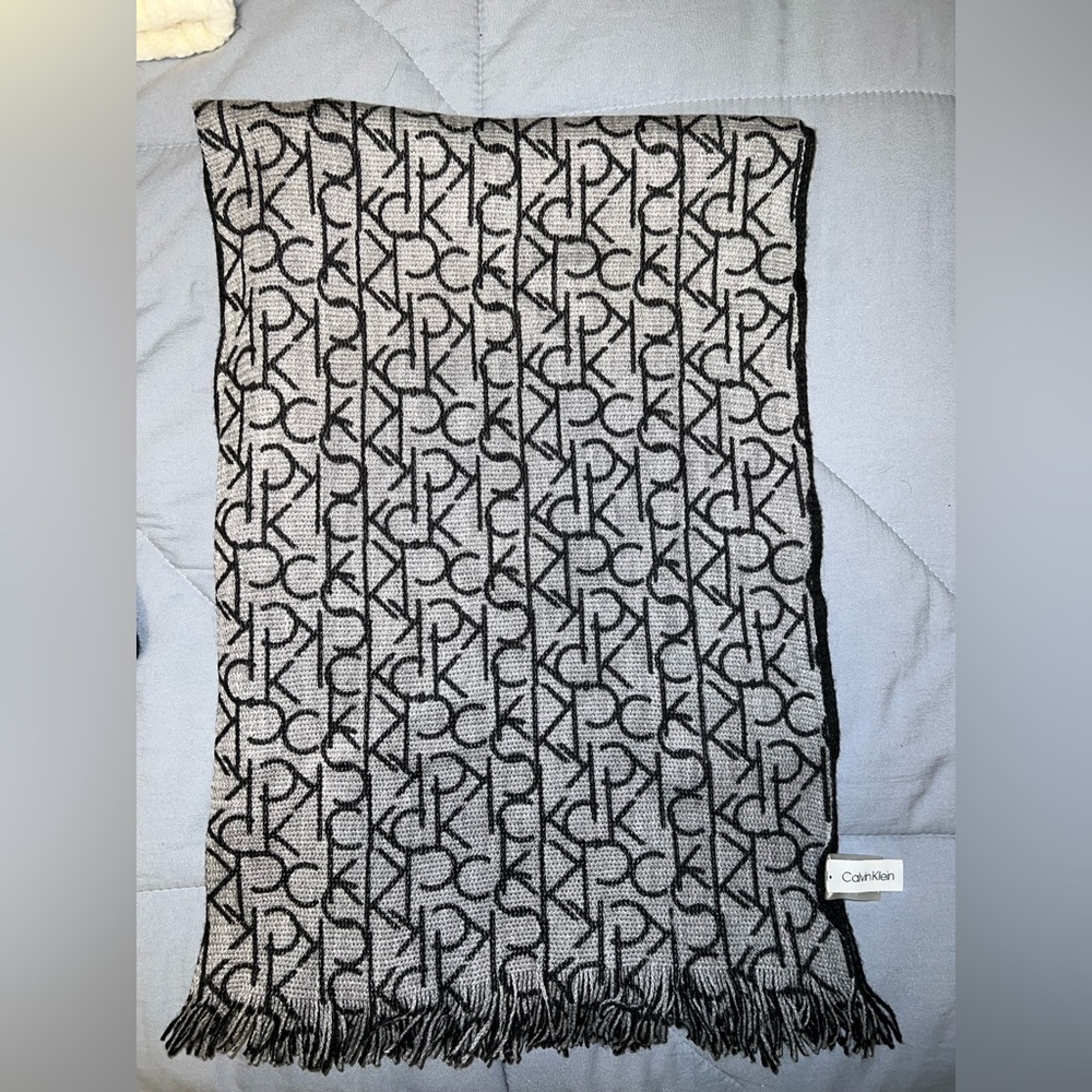 Calvin Klein logo Winer Scarf in Grey | Black. Used once.